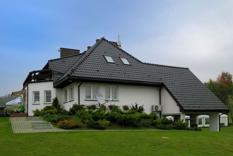 Фото серых домов с серой крышей фото